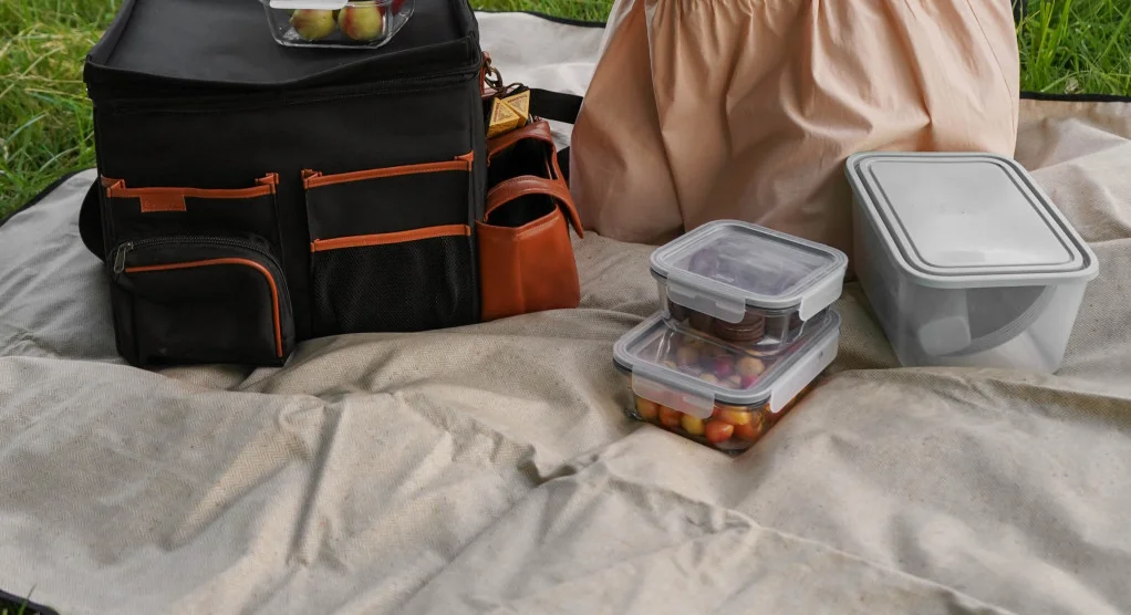 packable throw blanket