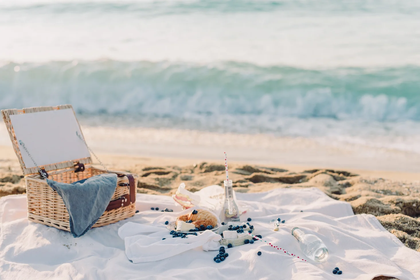 best lightweight waterproof picnic blanket